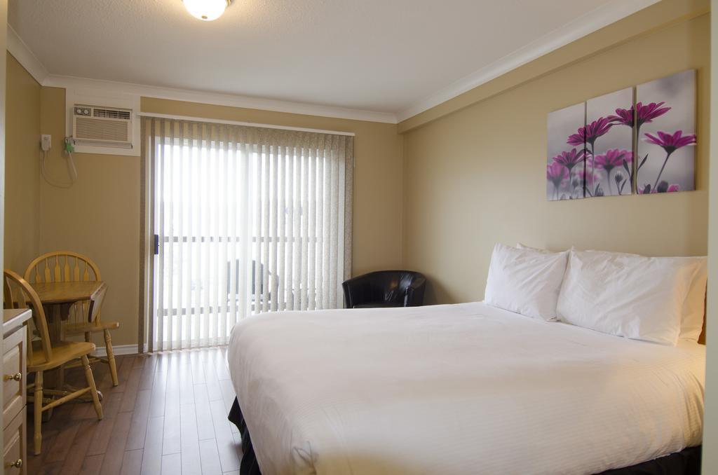 Tiki Shores Inn & Suites Penticton Phòng bức ảnh