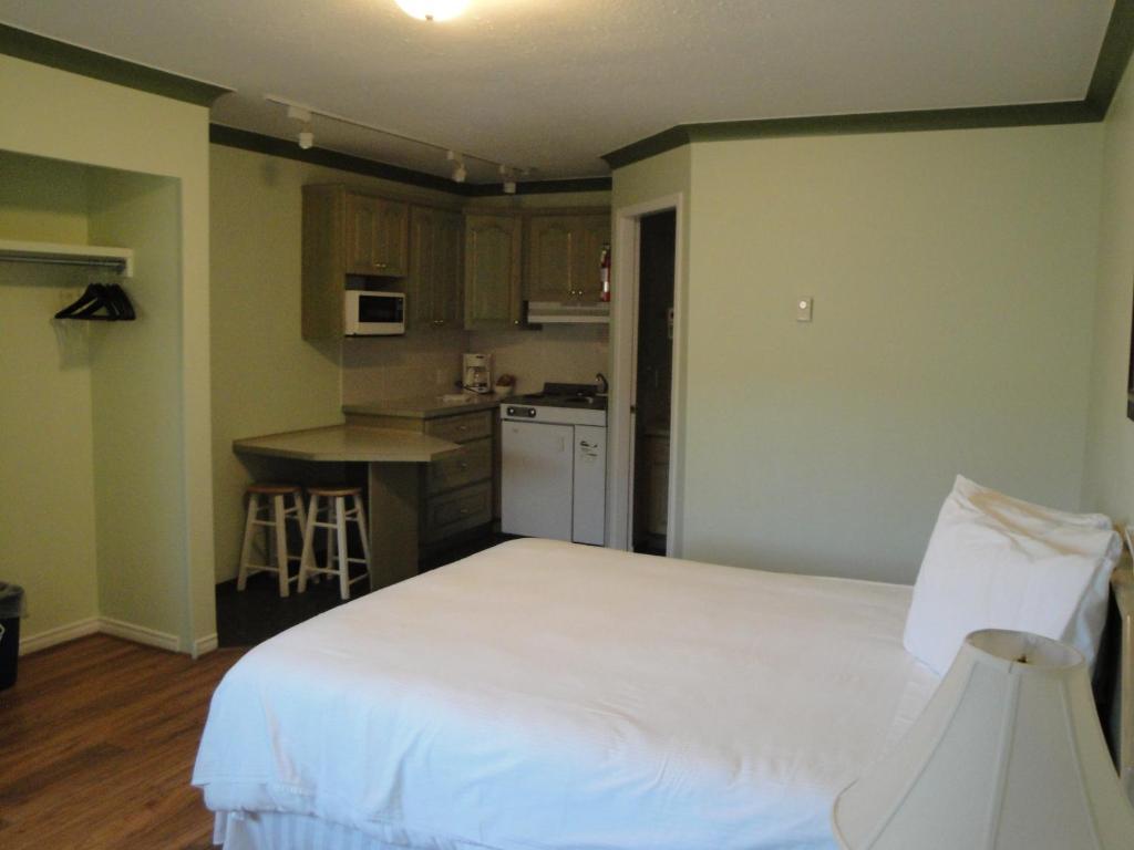 Tiki Shores Inn & Suites Penticton Phòng bức ảnh